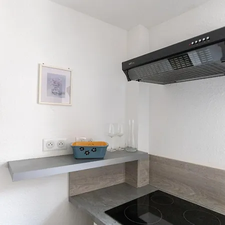 Centre Historique Route Des Vins タン