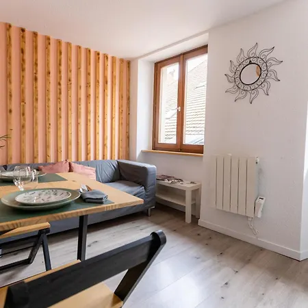 Centre Historique Route Des Vins アパート *